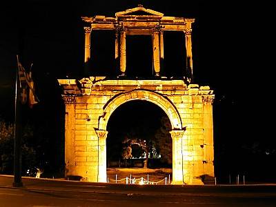 Ath�nes, Arche d'Adrien de nuit