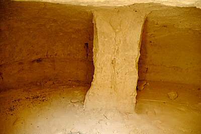 Bab edh-Dhra, int�rieur d'un Puits Mortuaire