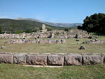 Epidaure, hall de banquet vu du sud