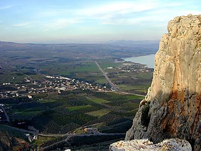 Falaise d'Arbel et Plaine de G�n�sareth