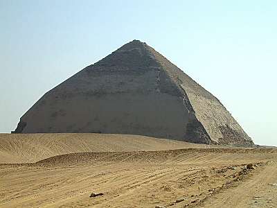 Pyramide Courb�e