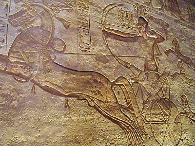 Ramsès II sur un chariot Ramsès II sur un chariot