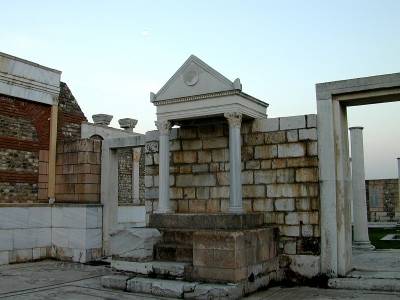 Sardes, bema de synagogue