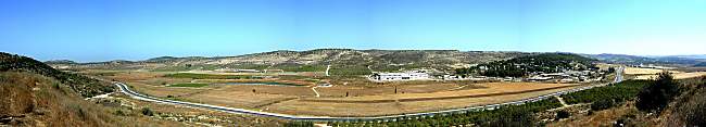 Panorama de la Valle� d'Elah