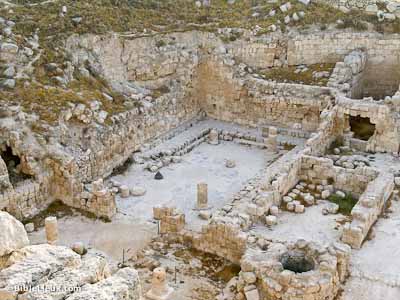 Nazôréen, Nazaréen, Naziréen, Naṣārá, Nāṣereth, Nozrim [mise à jour de mon ancien article du 21 février 2015] Herodium-synagogue,-tb102603576-biblelieux