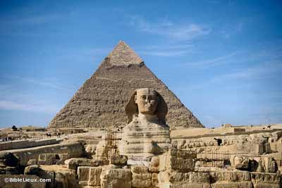 Le Sphinx et la Pyramide de Ch�fren